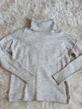 RD Style Marled Light Gray Turtleneck Sweater